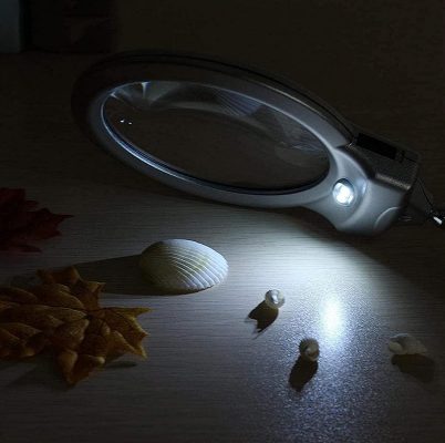 Illuminating Magnifying Glass